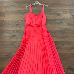 BEAUTIFUL LONG FLOWY PINK/FUCHSIA DRESS